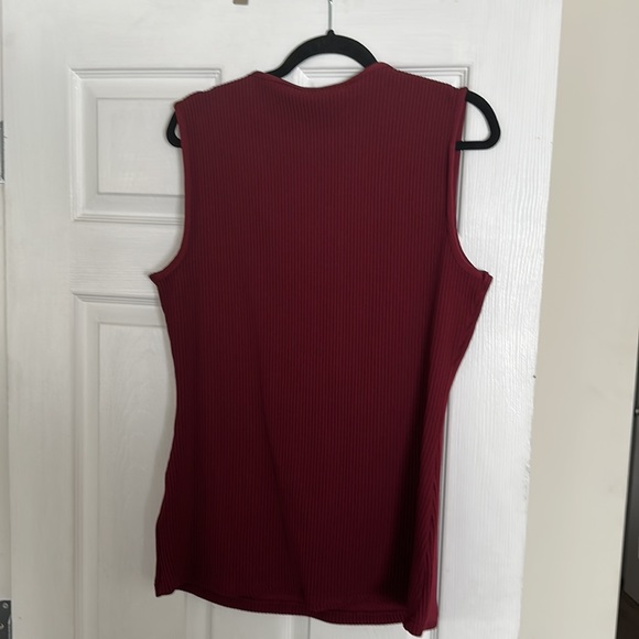 BYEGREIS | Ribbed Cutout Sleeveless Top - Picture 5 of 6